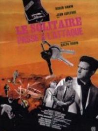 affiche du film Le Solitaire passe à l'attaque